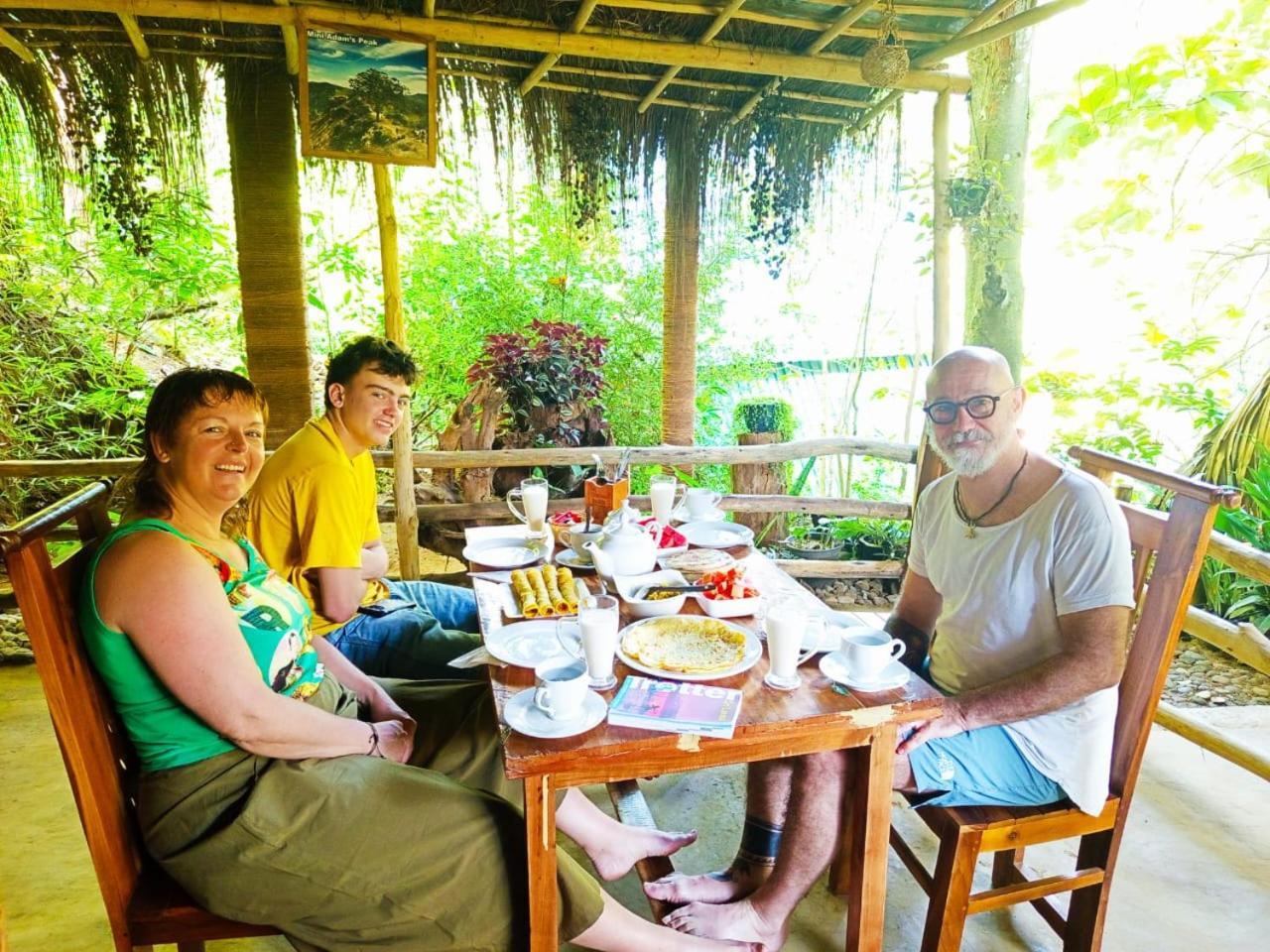 Jungle Face Inn Ella Exteriér fotografie